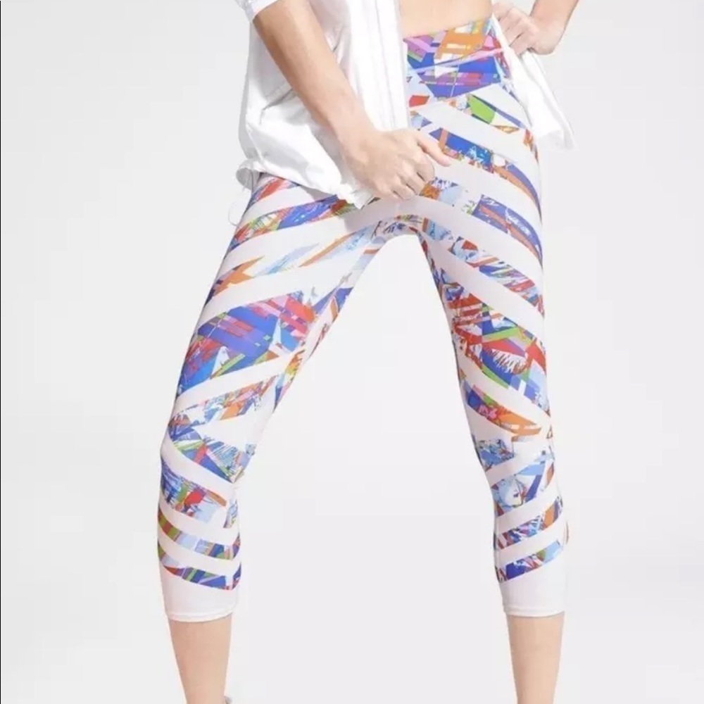 Athleta Kaleidoscope Sonar Capri Leggings White Colorful Size Small UPF 50+ EUC